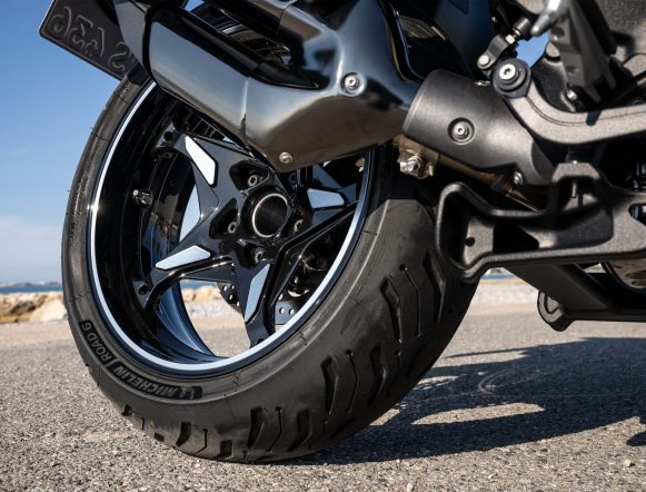 P90614034_highRes_bmw-motorrad-present