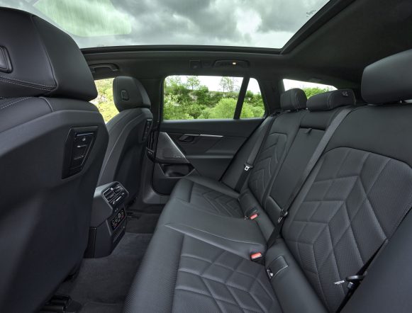 BMW i5 Berlina en Bertolín, concesionario oficial BMW en Valencia